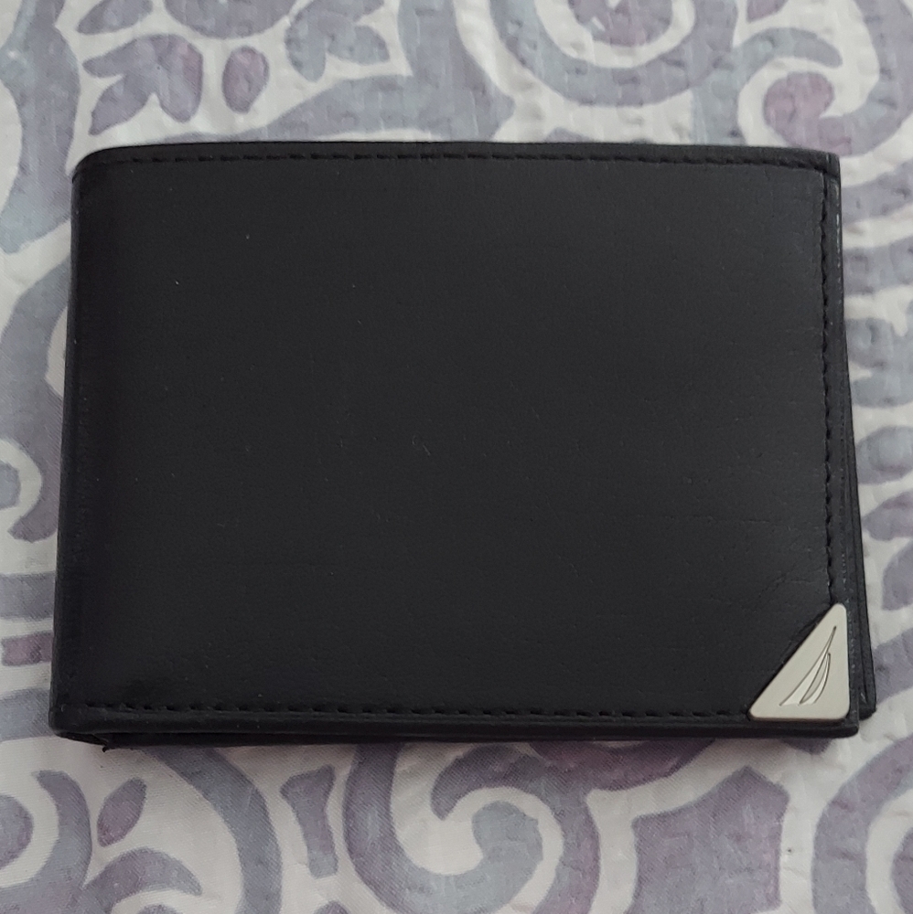 Brand New Nautica Black Leather Wallet